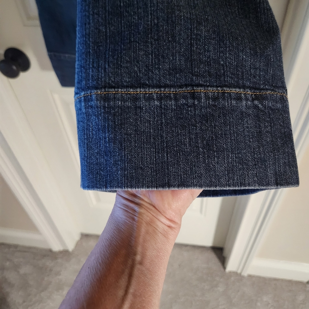 FYLO Women's Blue Denim Jean Bermuda Shorts.  Size 8.  EUC. - Picture 3 of 5